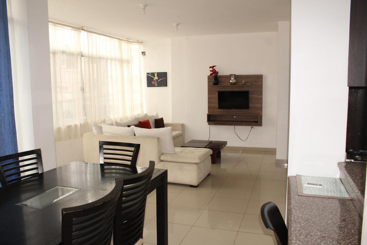 Departamentos De 2 Y 3 Habitaciones En El Centro De Manta Exterior photo