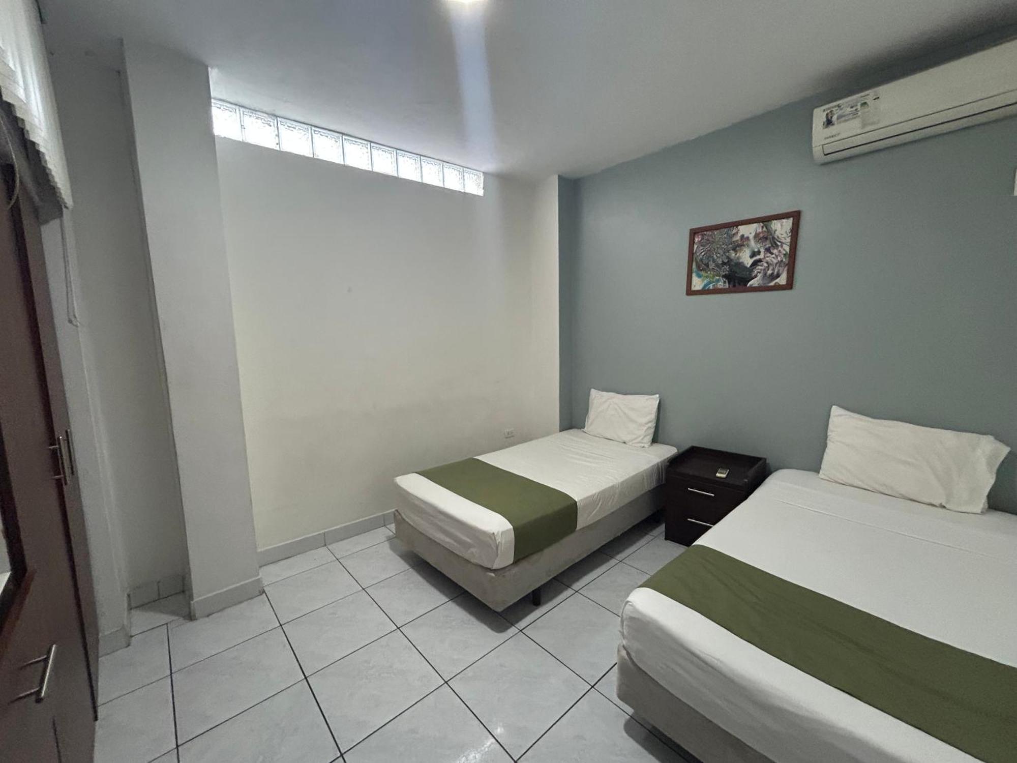 Departamentos De 2 Y 3 Habitaciones En El Centro De Manta Exterior photo
