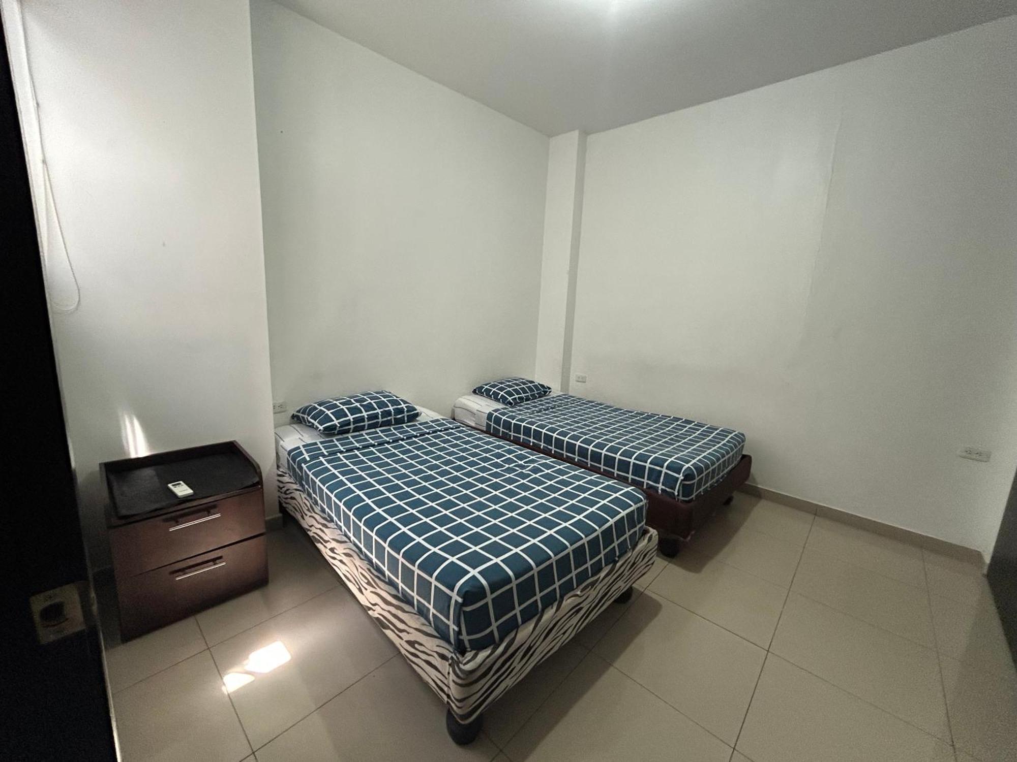 Departamentos De 2 Y 3 Habitaciones En El Centro De Manta Exterior photo